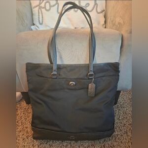 COACH TURNLOCK TOTE NYLON LEATHER STRAPS ZIP SHOULDER BAG BLACK F57903 EUC NICE